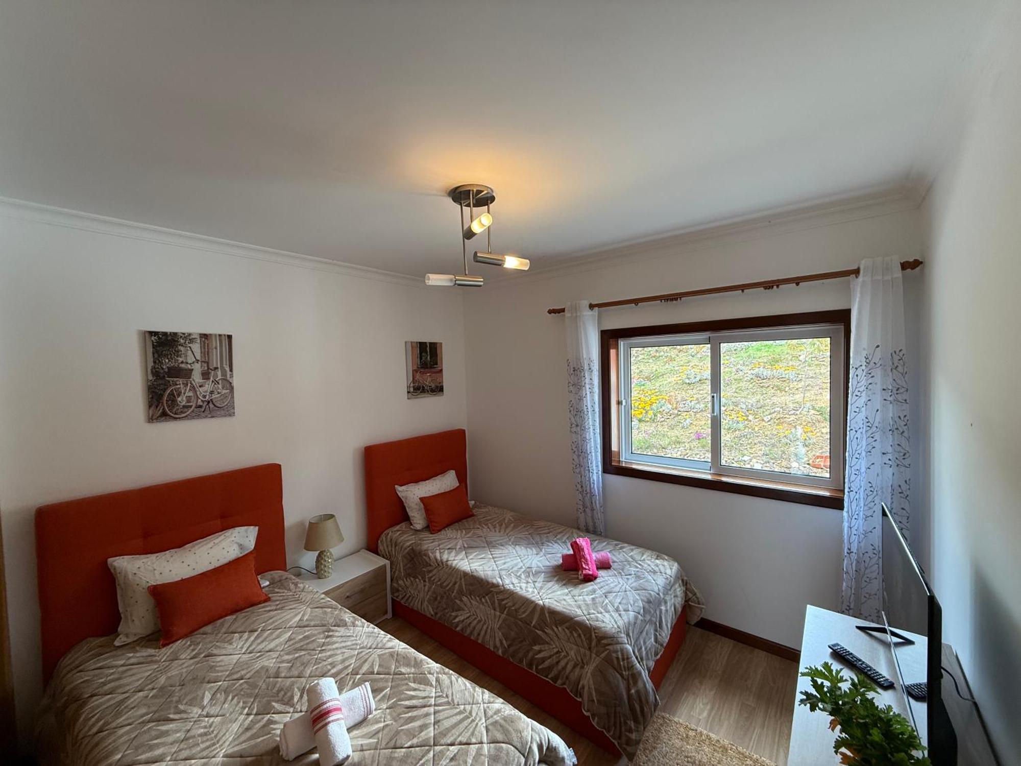 Cerdeirinhas De Basto "Piso Q 4" Daire Canedo de Basto Dış mekan fotoğraf